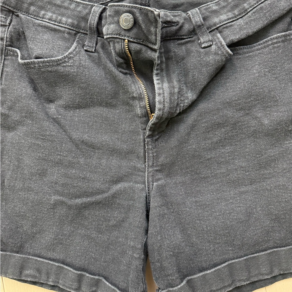 Old navy black denim shorts size 10